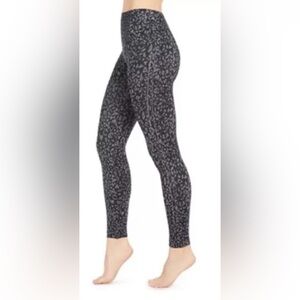 SPANX Gray Patterned Leggings size 1X